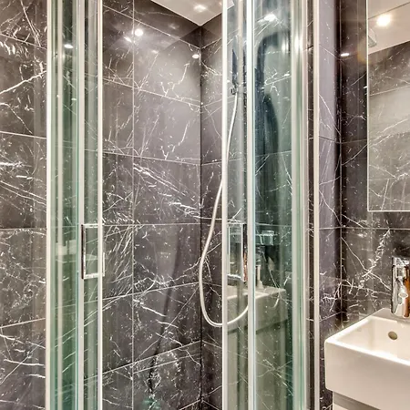 Urbanflat 104 - Grand Opera Apartment
